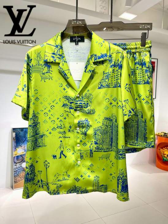 Picture of LV Shirt Pant Suits _SKULVM-3XL24cx1923096